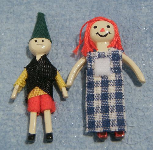 2 Puppen für das Kinderzimmer